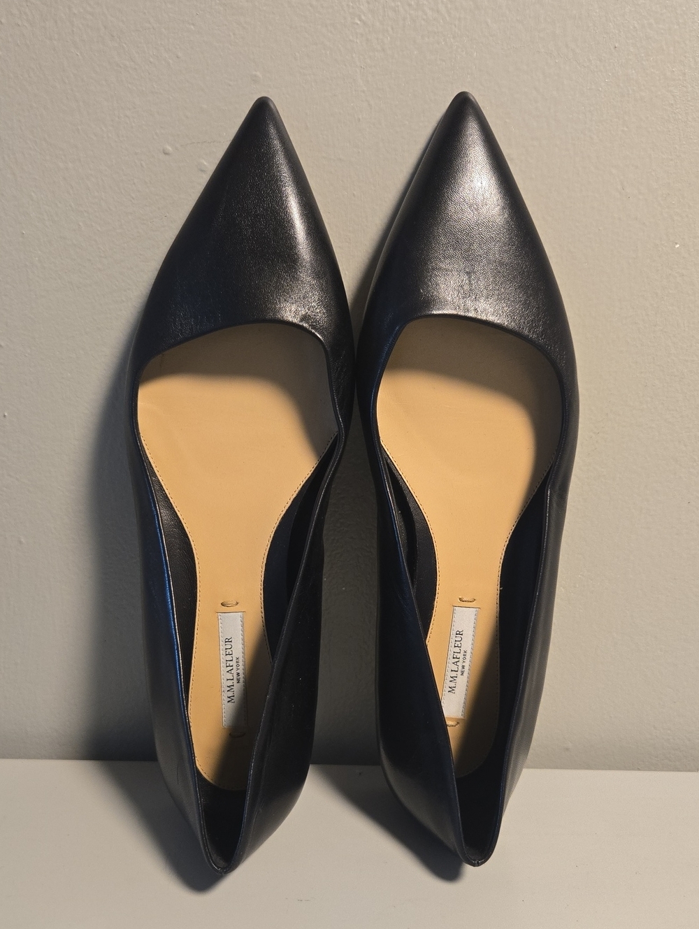 MM. Lafleur Black Pointed-Toe Leather Flats
